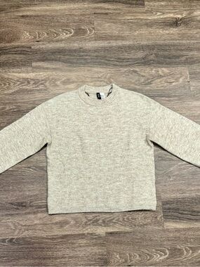 H&M Beige Cropped Knit Sweater XS Soft Minimalist Cozy Chic
